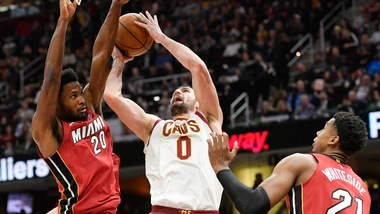 Lebron viene espulso, ci pensa Kevin Love