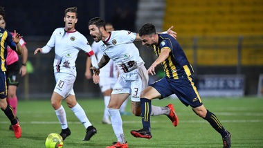 Serie C, Juve Stabia-Reggina 2-1: Bachini firma il sorpasso