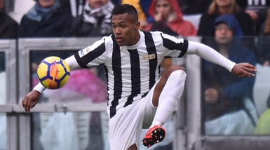 Media inglesi: «Il Manchester United punta su Alex Sandro»