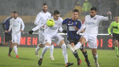 Serie C, Arezzo e Vicenza nel caos: niente stipendi e sciopero