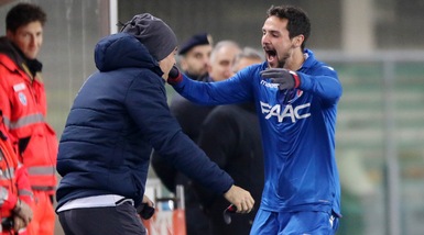 Chievo-Bologna 2-3, decide Destro al 90'