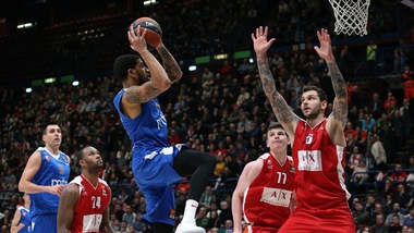 Feldeine gela il Forum, Milano ko con la Stella Rossa