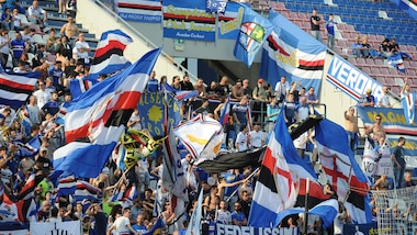 Serie A Sampdoria, appesi ombrelli blucerchiati vicino al Ferraris
