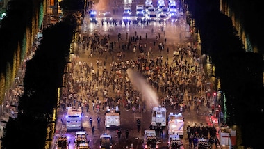 Francia, feste e incidenti durante la notte: due morti