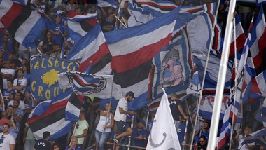 Serie A Sampdoria, i tifosi contro l'orario del recupero con la Fiorentina