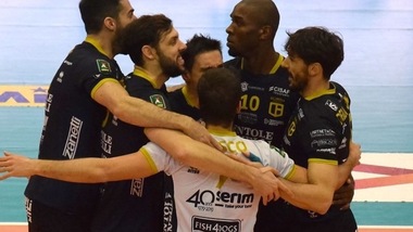 Brescia va avanti poi crolla, il derby è di Bergamo