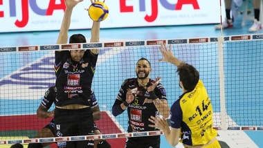 Civitanova trema ma batte Modena