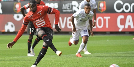 Genoa, si scalda la pista Niang