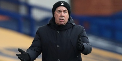 L’Everton di Ancelotti ko con il Newcastle. Pari tra Arsenal e United