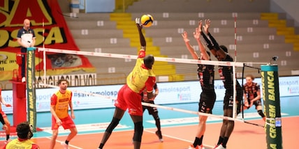 Cadono Perugia e Civitanova, vincono Modena e Trento