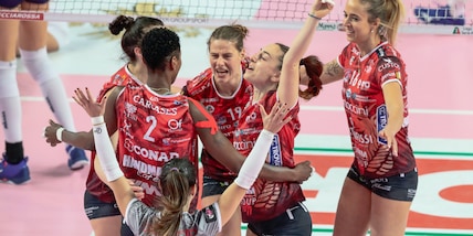 Vincono Busto, Scandicci e Perugia