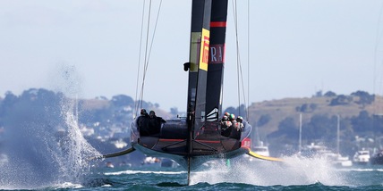 America's Cup: Luna Rossa al lavoro. Te Rehutai vola: 62 nodi