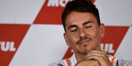 Lorenzo risponde a Dovizioso: "Io ho grandi limiti? E chi ha vinto molto meno?"