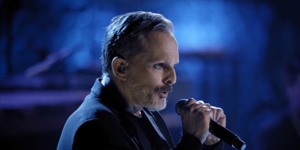 Miguel Bosé si confessa: "Ho vissuto anni selvaggi di sesso e droga"