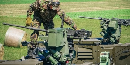 Passano la notte dentro un carro armato: intossicati quattro militari