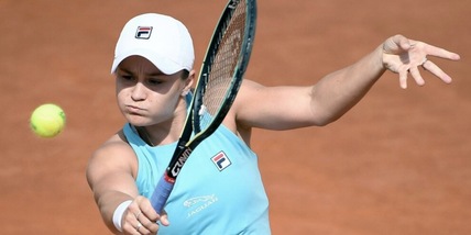 Barty agli ottavi degli Internazionali: Shvedova ko