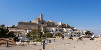Ibiza, spari ad una festa: due italiani feriti, uno grave