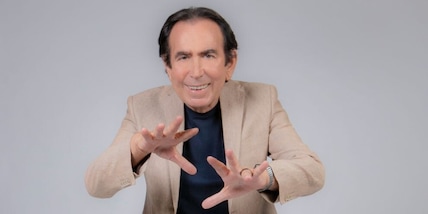 Grande Fratello Vip: Giucas Casella racconta come sono nati i suoi poteri