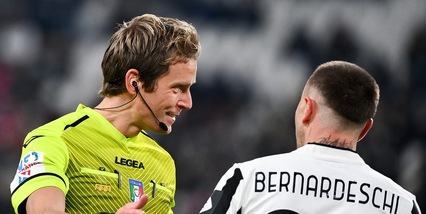 Moviola Juve-Genoa, Chiffi si perde e litiga con i gialli