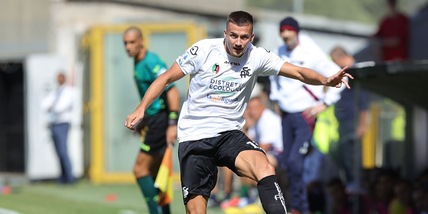 Spezia, Reca si cura in Polonia. Personalizzato per Maldini e Sala