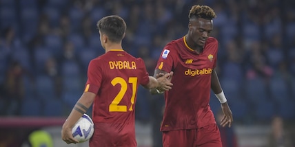 Roma, l'orologio di Abraham e l'assenza di Dybala