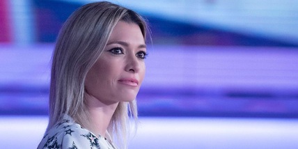 Fabrizio Frizzi vedova: "Ricevo segnali non casuali, perché vivo in Francia"