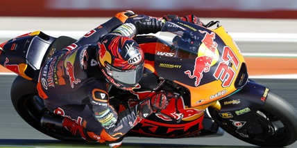 Moto2, Augusto Fernandez è campione del mondo: Acosta si prende Valencia