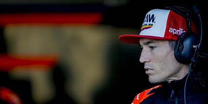 MotoGP, Espargaro protesta per il premio a Quartararo: "Che furto"