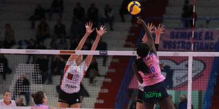 Casalmaggiore regola Macerata in quattro set