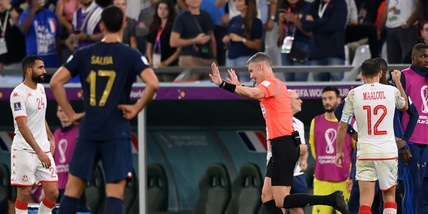 Caos in Francia, la Federazione accusa l'arbitro: "Non poteva usare il Var". Scoppia un caso