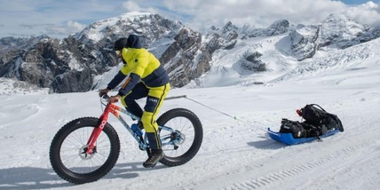 Di Felice interrompe la traversata dell'Antartide in bici: "Problemi personali"
