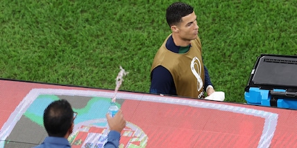 Getta acqua su Ronaldo dagli spalti: la risposta della Fifa è stata brutale