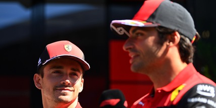 Ferrari, Sainz su Leclerc: "Quest'anno  mi ha mostrato i miei limiti"