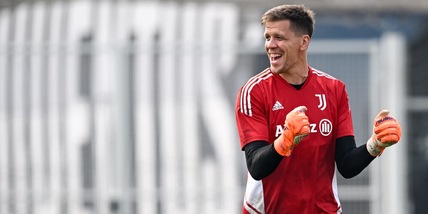 Juve, gli omaggi di Szczesny ai neocampioni del mondo Di Maria e Paredes