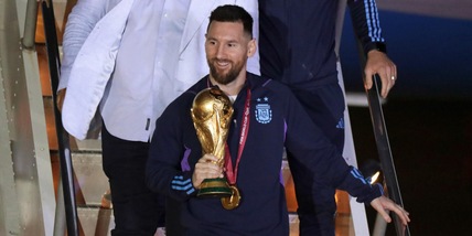 La coppa sfila a Buenos Aires, ma non è quella alzata a Doha. Ecco tutti i dettagli