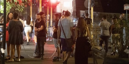 Rapimento a Roma, shock a Ponte Milvio: ragazzo portato via da un locale