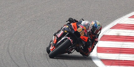 MotoGP Giappone: Binder comanda la Practice, Bagnaia 2°. Lontani Marquez e Quartararo