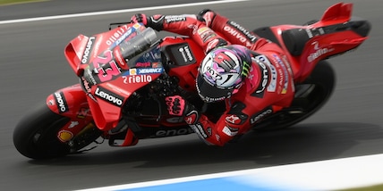 Gp Malesia, Bastianini incredibile: il pianto a dirotto sotto il casco