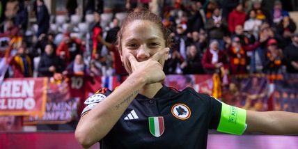 Roma femminile, Giugliano show in Champions: beffa il Bayern al 91' ed esulta come Dybala