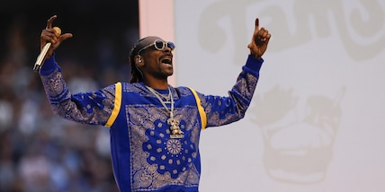 Il bluff di Snoop Dogg: l'addio alla marijuana era una trollata pubblicitaria