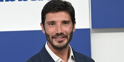 "Sei tu una delle amanti di Stefano De Martino?", la soubrette risponde così