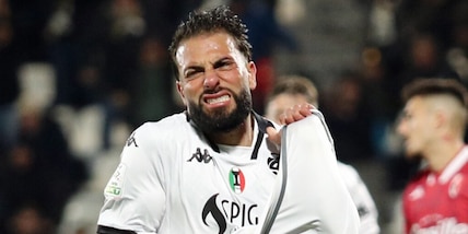 Bari beffato, lo Spezia vince nel finale grazie a Verde