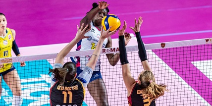 Una Roma che non molla mai strappa un punto contro Scandicci