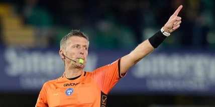 Verona-Cagliari, la moviola: un giallo a 'chiamata' per Orsato, Ngonge graziato