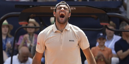 Berrettini batte Tsitsipas e vola in finale a Gstaad: rivivi la diretta