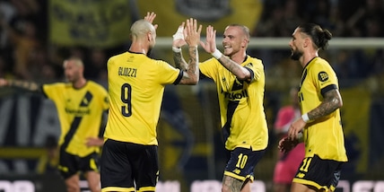 Bari, non basta Novakovich: il Modena vince in rimonta 2-1