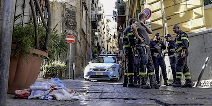 Dramma a Napoli: morta la giovane turista colpita alla testa da una statua