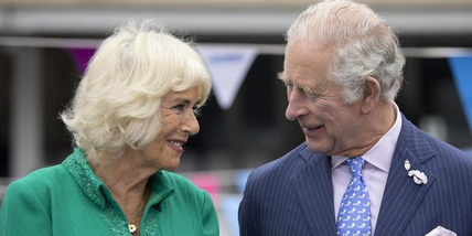 "Regina Camilla beve e fuma troppo, Re Carlo imbarazzato", interviene il figlio