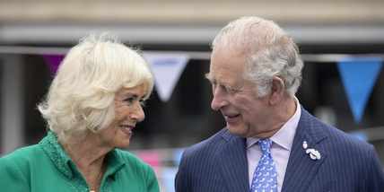 Inghilterra, re Carlo e Camilla nella bufera per i costi dell'incoronazione: "Spreco osceno"