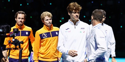 Sinner, il bellissimo gesto con gli olandesi durante la festa per la Davis